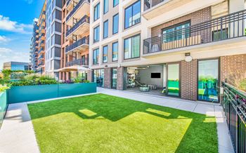Yoga lawn 
